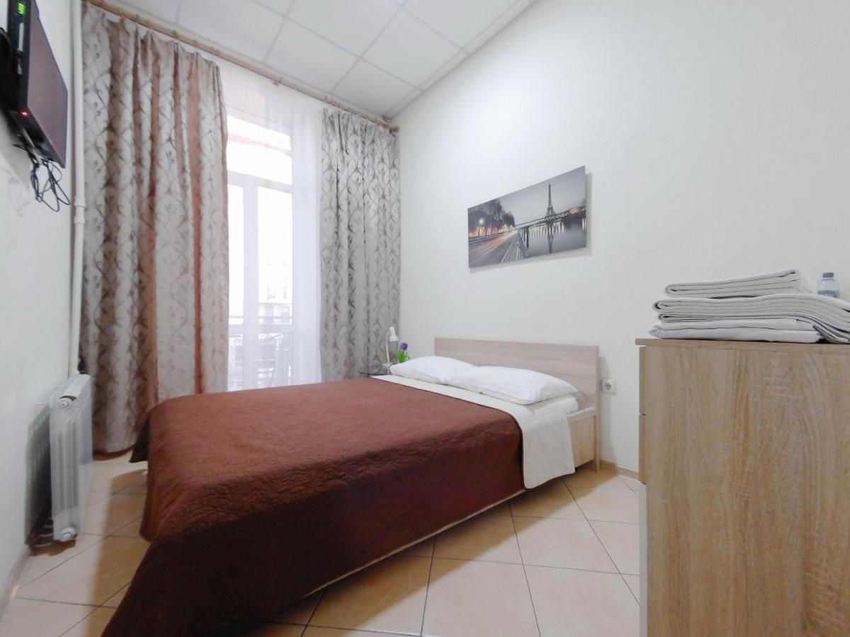 Mini Hotel Non-Stop Kiev Buitenkant foto